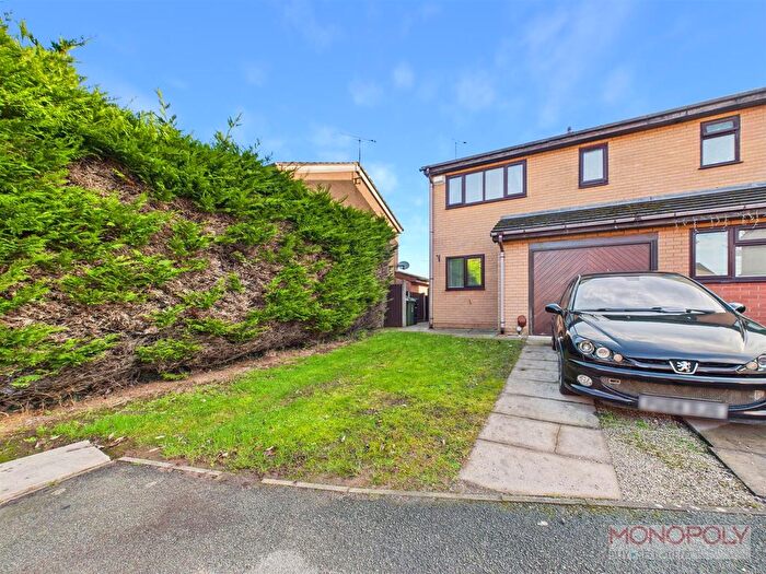 3 Bedroom Semi Detached House For Sale In Roft Close, Gwersyllt, Wrexham, LL11
