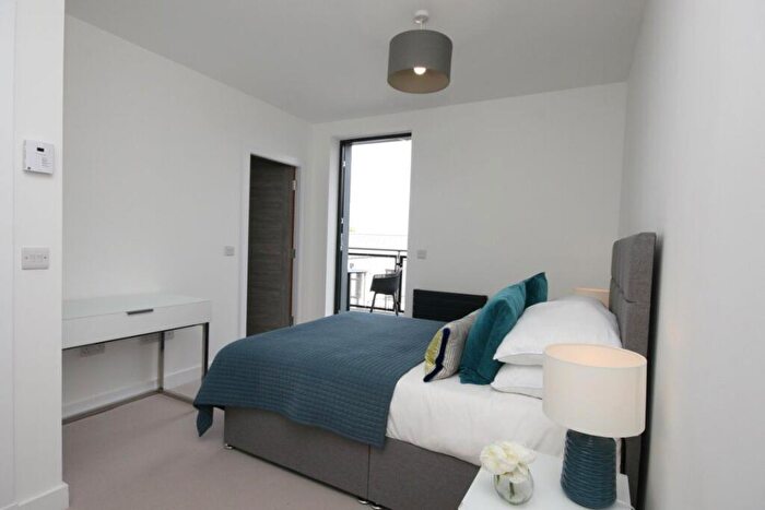 2 Bedroom Flat To Rent In Shoemaker`s Square, Old Town, Edinburgh, EH8