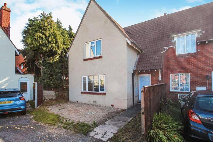 4 Bedroom Semi Detached House To Rent In Brassey Road, Bournemouth, BH9