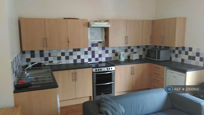 4 Bedroom Maisonette To Rent In Staple Hill Road, Bristol, BS16