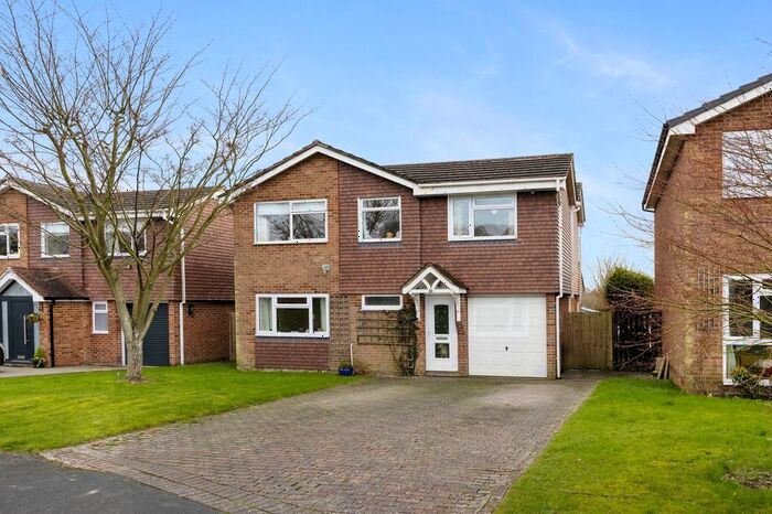 4 Bedroom Detached House For Sale In Beckets Way, Framfield, TN22