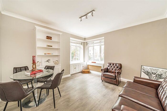 1 Bedroom Flat For Sale In Linton House, Holland Park Avenue, London, W11