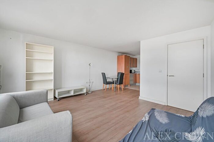 2 Bedroom Apartment For Sale In Eden Grove, Holloway, N7