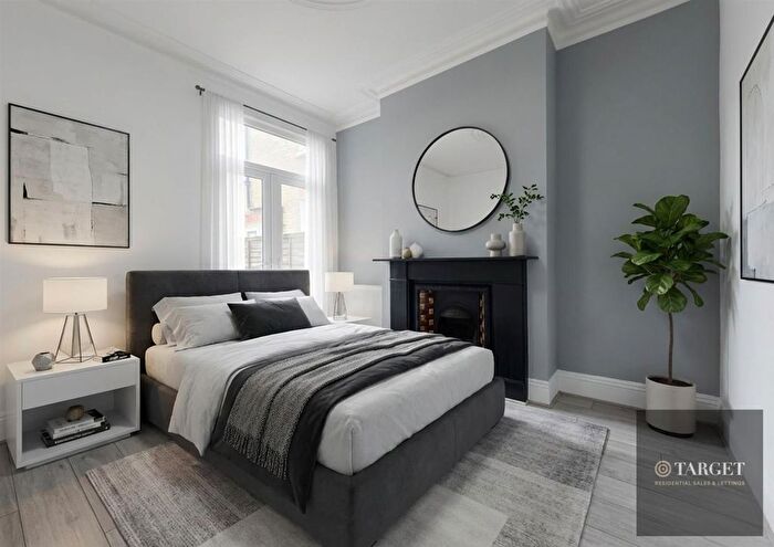 2 Bedroom Flat To Rent In Drayton Road, N17