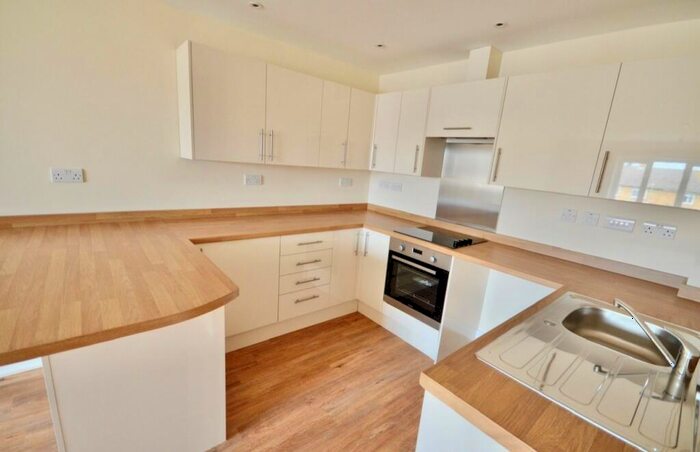 3 Bedroom Apartment To Rent In Queens Court, Chichester Close, Rainham, Kent, ME8
