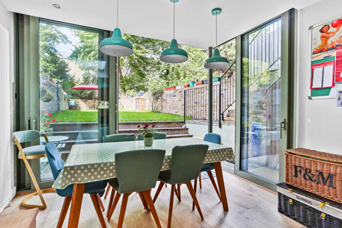 2 Bedroom Flat For Sale In Oseney Crescent, Kentish Town, NW5