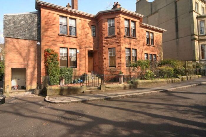 2 Bedroom Flat To Rent In Gf Crown Terrace, Glasgow, G12