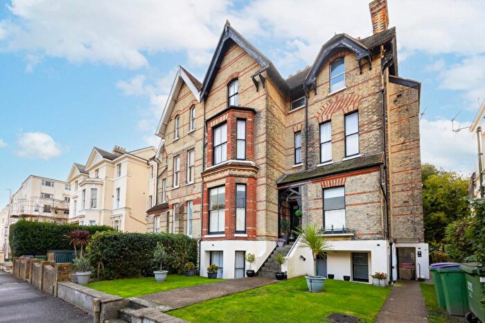 2 Bedroom Apartment For Sale In Castle Hill Avenue, Folkestone, Kent, CT20