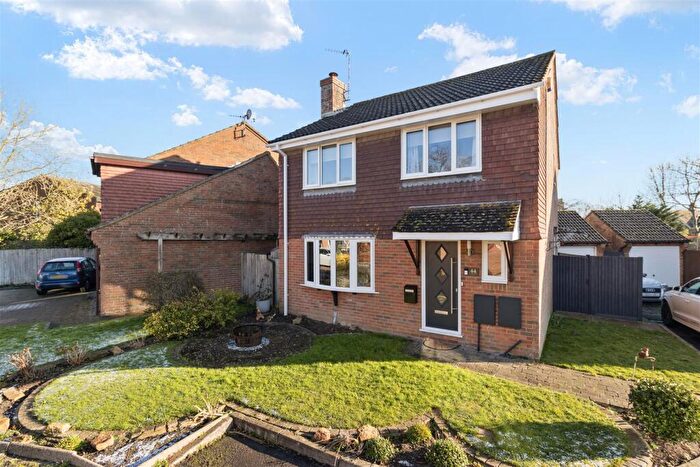 4 Bedroom Detached House For Sale In Beuzeville Avenue, Hailsham, BN27