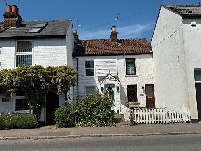 2 Bedroom Property For Sale In Jones Cottages, Barnet Road, Arkley, Hertfordshire, EN5