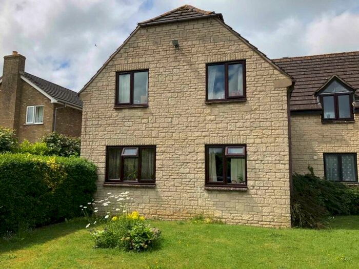 1 Bedroom Flat To Rent In Black Bourton Road, Carterton, OX18