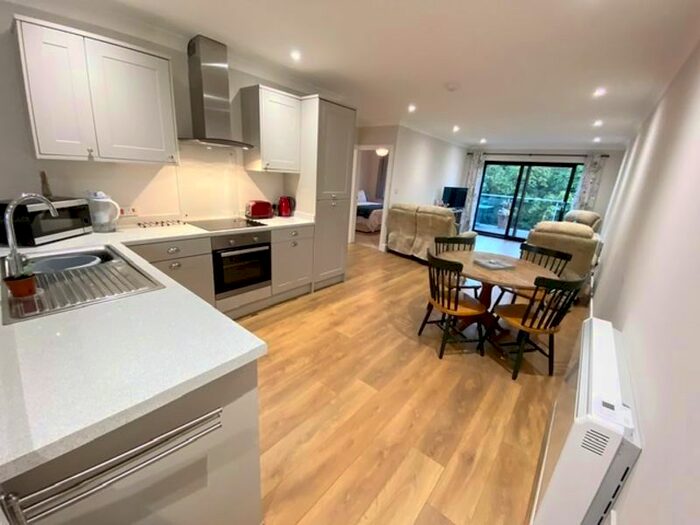 2 Bedroom Flat To Rent In Glanvilles Mill, Ivybridge, PL21