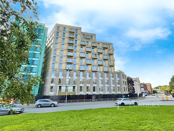 Flat To Rent In Castle Street, Luton, Bedfordshire, LU1