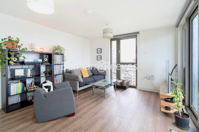 2 Bedroom Apartment To Rent In Booth Road, London, E16