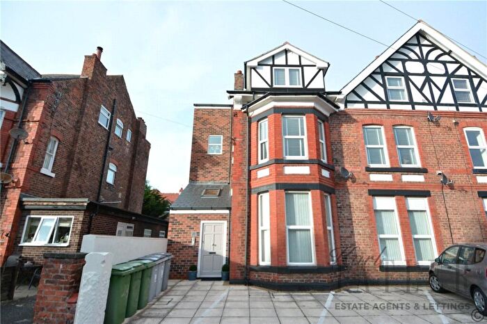 2 Bedroom Flat To Rent In Dunraven Road, West Kirby, Wirral, CH48