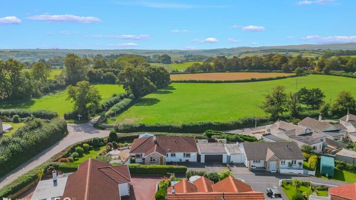 4 Bedroom Detached Bungalow For Sale In Luscombe Close, Ipplepen, Newton Abbot, TQ12