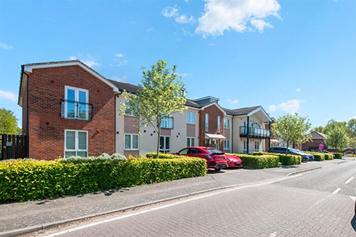 2 Bedroom Apartment For Sale In Elliott Avenue, Ruislip, HA4