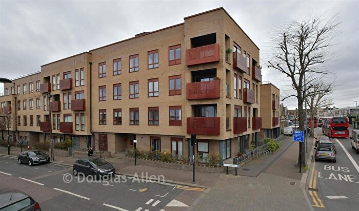 1 Bedroom Flat For Sale In Tallack Road, Leyton, E10