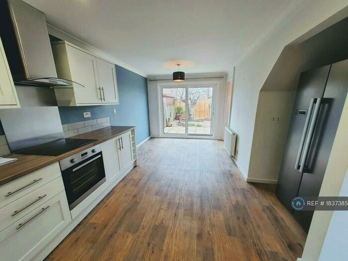 3 Bedroom Terraced House To Rent In Atlantis Avenue, Waterlooville, PO7