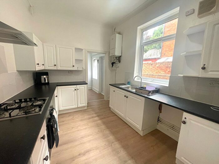6 Bedroom Terraced House To Rent In Stirling Road, Birmingham, B16