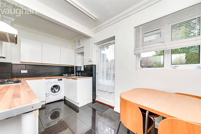 4 Bedroom Semi Detached House To Rent In Colbourne Avenue, Brighton, BN2