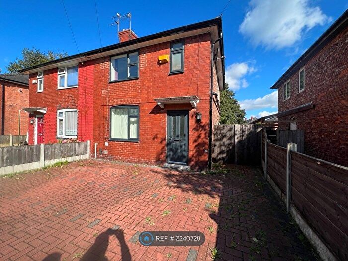 3 Bedroom Terraced House To Rent In Chestnut Road, Eccles, Manchester, M30