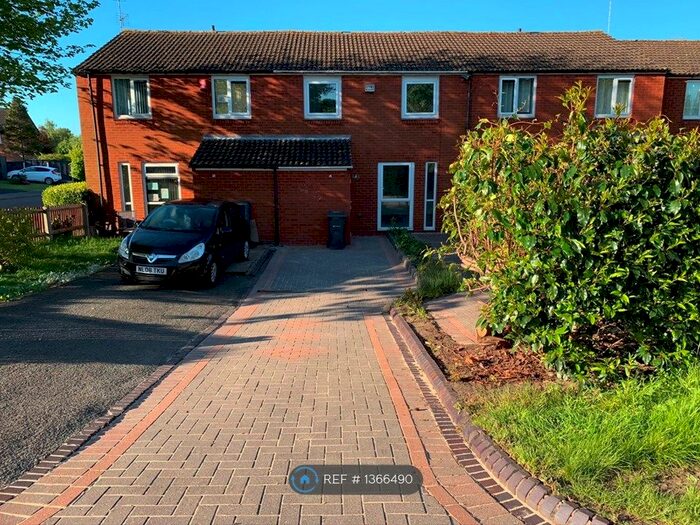3 Bedroom Terraced House To Rent In Clunbury Croft, Birmingham, B34