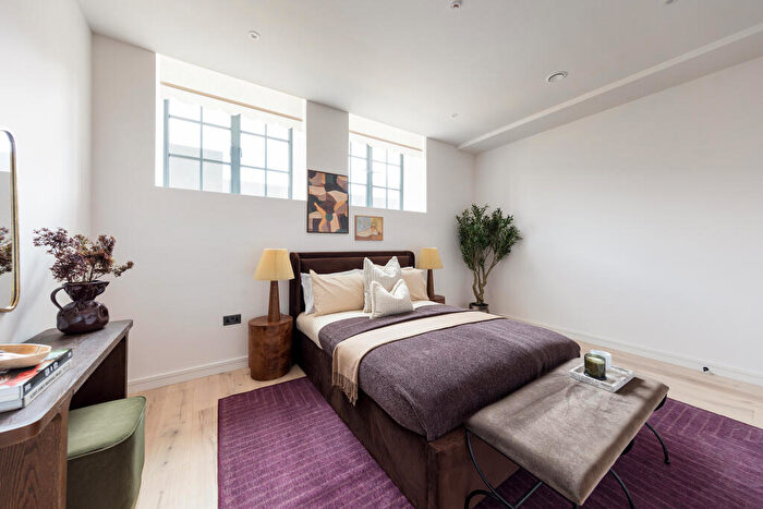 2 Bedroom Apartment For Sale In The Threadworks, Bethnal Green, E2 - Photo 2
