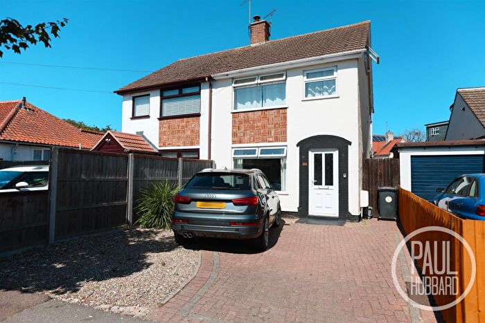 3 Bedroom Semi Detached House For Sale In Durban Road, Lowestoft, NR33
