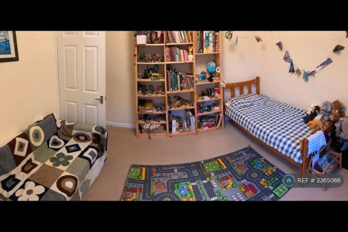 2 Bedroom End Of Terrace House To Rent In Bath Street, Bristol, BS3