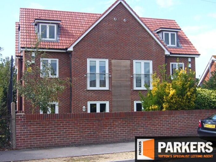 1 Bedroom Flat To Rent In Heathfield Court, Sholing, SO19