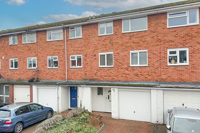 4 Bedroom Terraced House For Sale In Bossard Court, Leighton Buzzard, LU7