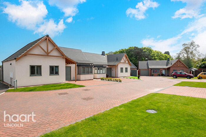 2 Bedroom Detached Bungalow For Sale In William Way, Grimsby, DN33