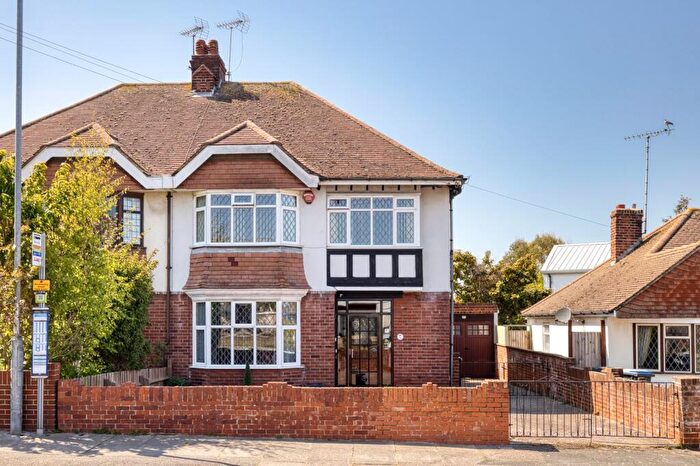 3 Bedroom Semi-Detached House For Sale In Foreland Avenue, Margate, Kent, CT9