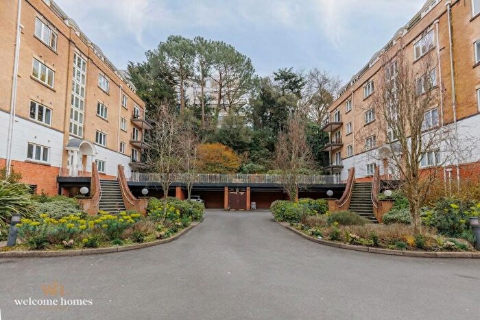 2 Bedroom Flat For Sale In St. Peters Road, Melford Court, BH1