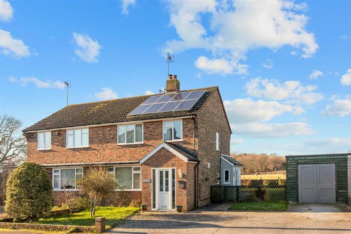 3 Bedroom Property For Sale In Chapel Road, Plumpton Green, Lewes, BN7