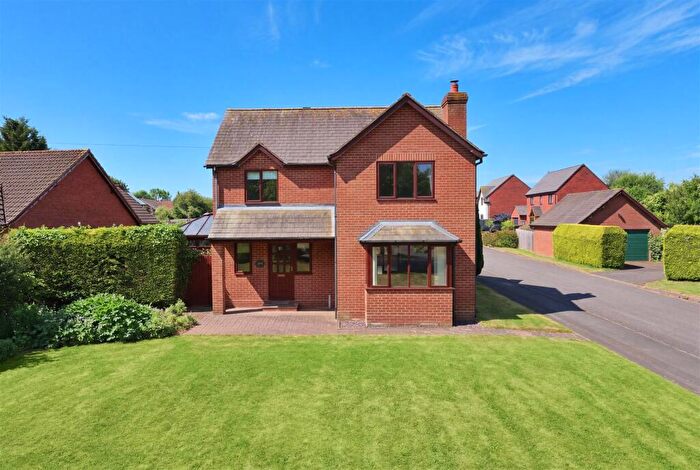 4 Bedroom Detached House For Sale In Kings Acre Road, Hereford, HR4