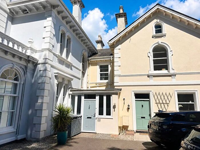 4 Bedroom Property For Sale In Highwood Grange, Wolborough Hill, Newton Abbot, Devon., TQ12