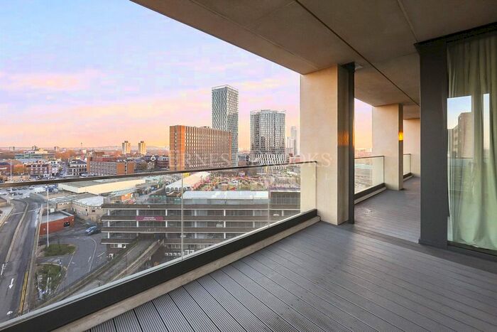 3 Bedroom Flat To Rent In Legacy Tower, Stratford Central, Stratford, E15