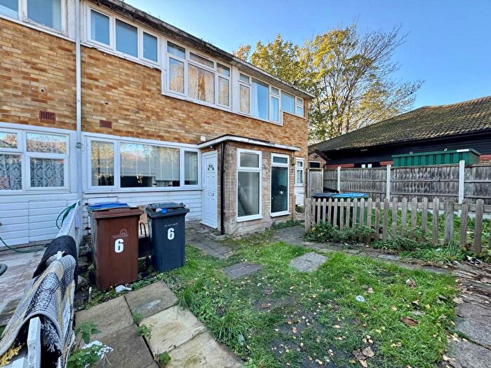 2 Bedroom Terraced House To Rent In Karen Terrace, Leytonstone, E11