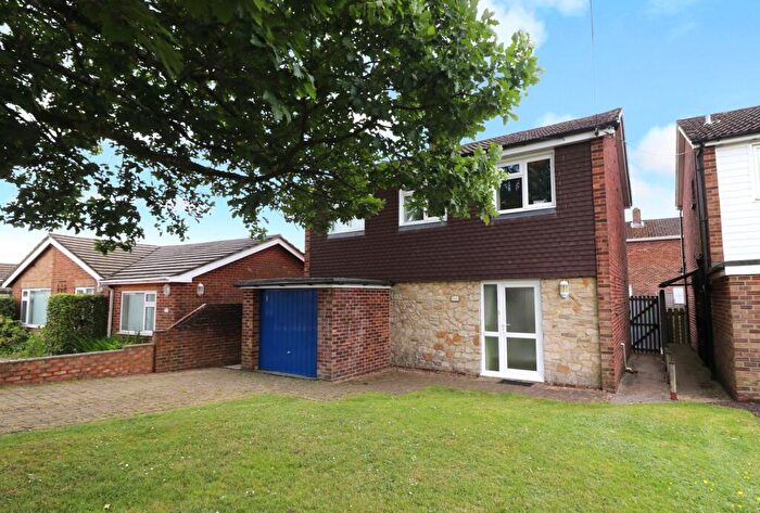 3 Bedroom Detached House For Sale In Upper St. Helens Road, Hedge End, SO30