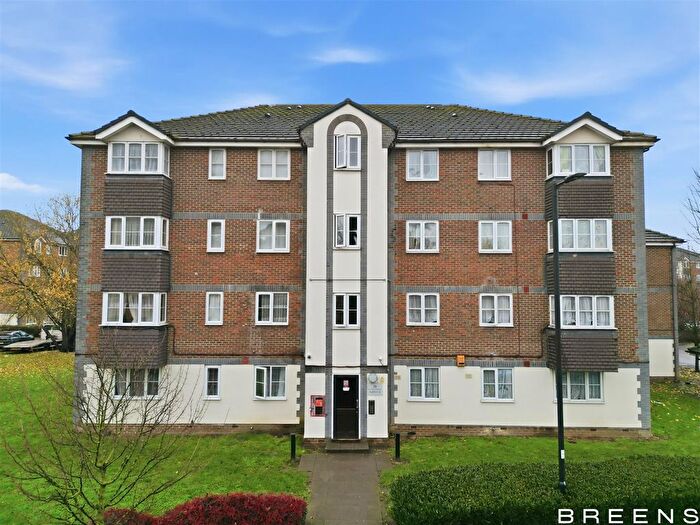 2 Bedroom Flat For Sale In Scotland Green Road, Enfield, EN3