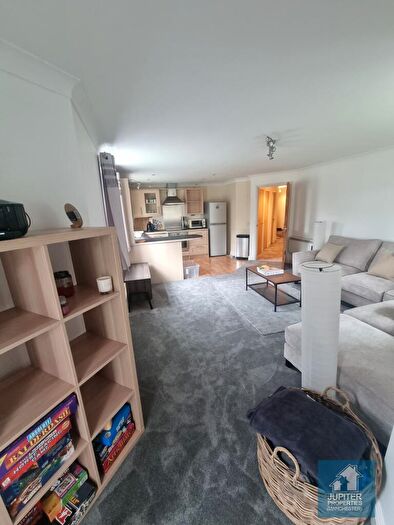 2 Bedroom Flat To Rent In Brackenhurst Place, Moortown, Leeds, LS17