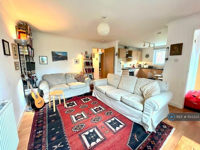 2 Bedroom Flat To Rent In Saughton Mains Street, Edinburgh, EH11