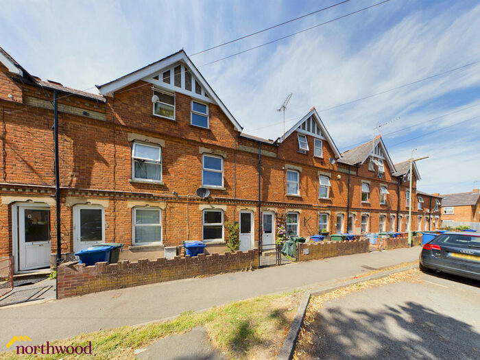 3 Bedroom Terraced House To Rent In Avenue Road, Banbury, OX16