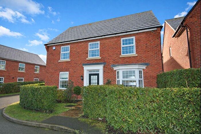 4 Bedroom Detached House For Sale In Waples Close, Earls Barton, Northampton, NN6