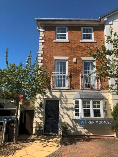 3 Bedroom Semi-Detached House To Rent In Chaplin Close, Manchester, M6