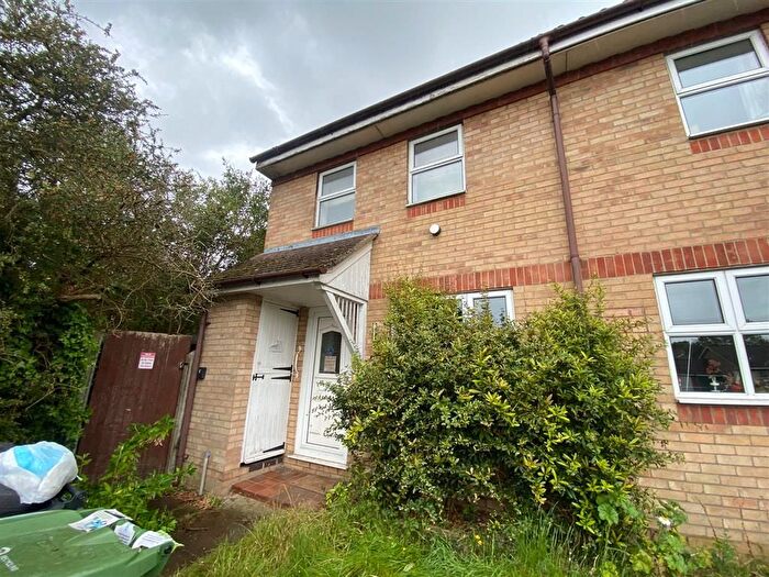 2 Bedroom End Of Terrace House For Sale In Bainards Close, Wymondham, NR18