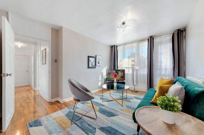 2 Bedroom Flat To Rent In Debdale House, Whiston Road, E2