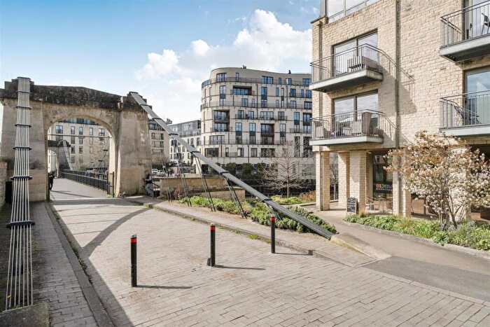 2 Bedroom Apartment For Sale In Victoria Bridge Road, Bath, BA1